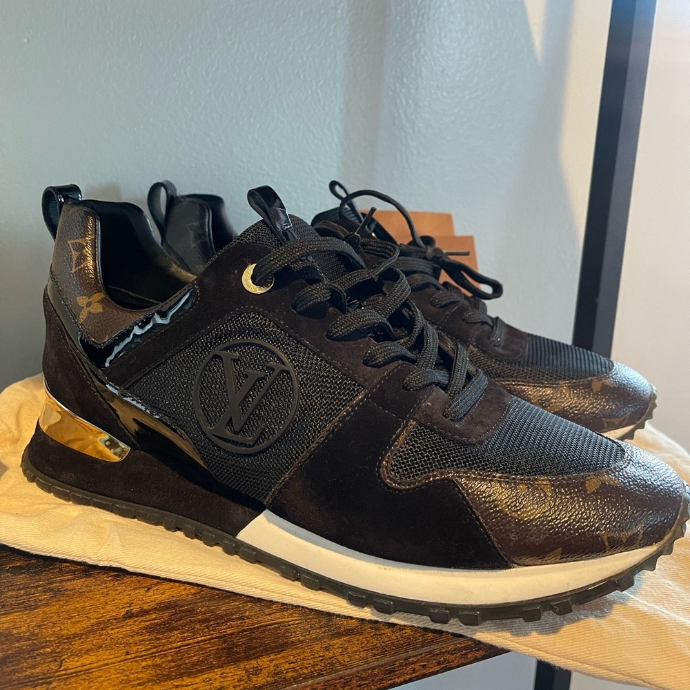 Runaway Louis Vuitton sneakers( blk&brwn)